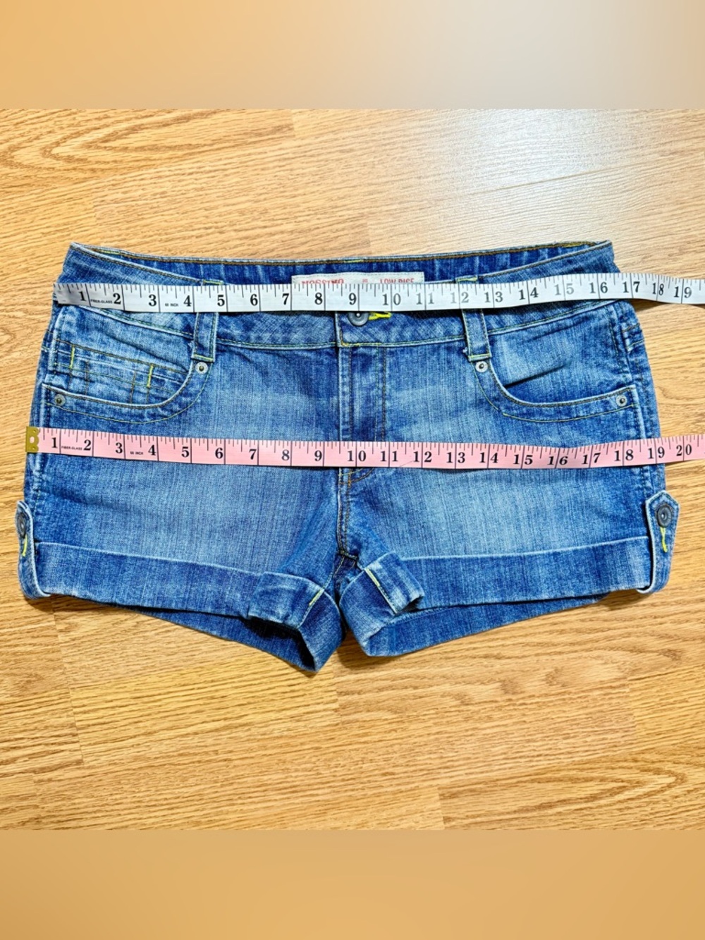 Y2K Embroidered star flap pocket low rise Jean shorts size 11 size 30 - Picture 12 of 17